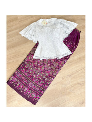 kudapy เสื้อลูกไม้สีขาว สีชมพู เซตเสื้อ+ผ้าถุงทอลายสีชมพู และสีแดง ลูกไม้ใยบวบปักเลื่อมเกรดพรีเมี่ยม แขนระบาย