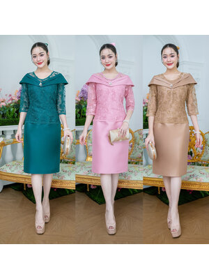 kudapy เดรสสั้นสีน้ำตาลทอง/สีชมพู/สีเขียว งานผ้าไหมญี่ปุ่นบวกกับลูกไม้เงาทอผสมดิ้นปักตกแต่งเลื่อม เป็นผ้าไหมตีเกร็ดโอบไหล่สไตล์ราตรี