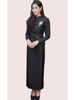 ชุดไทยจิตรลดาสีดำ เซ็ท 2 ชิ้น เสื้อผ้าไหมกระดุมหน้า + พร้อมกระโปรงทรงสอบ