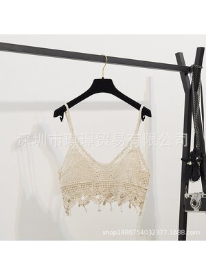 kudapy เสื้อถักใส่เที่ยวทะเลสีครีมเบจ แฟชั่นชุดไปทะเล ชุดเที่ยวทะเล ชุดใส่เดินเล่นถ่ายรูปริมชายหาดสวยๆ