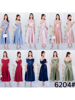 kudapy เดรสสั้นเปิดบ่า เนื้อผ้าดัชเชสอัดกาว ผ้าเงาสวย อยู่ทรง ทวิชช่วงอก มีสายคาดบ่าให้ คัตติ้งเริศแบบอลัง กระโปรงทรงบาน ความยาวครึ่งเข้ง