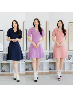 kudapy เดรสสั้นสีม่วง/สีชมพู/สีกรม ผ้าพื้นกระโปรงบานโบว์ไหล่