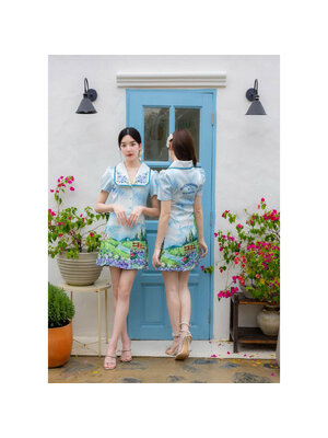 kudapy เดรสสั้นสีฟ้า ทรงสูทคอปกลายปักดอกไม้