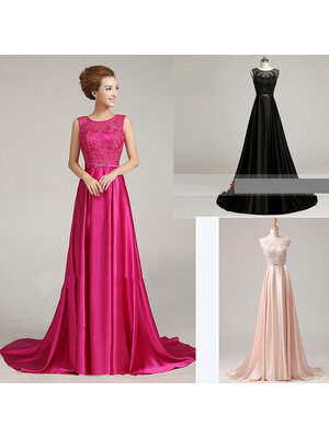 kudapy ชุดราตรียาว สีดำ/ชมพู/ชมพูอ่อน ปักลูกไม้แต่งเลื่อม ด้านหลังเป็นแบบซีทรู กระโปรงผ้าซาติน ชายยาว