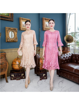 kudapy เดรสสั้นสีครีมทอง/สีชมพู ผ้าลูกไม้ทั้งชุด งานปักดอกไม้ประดับเลื่อม ลายแถวไม้เลื้อยปักสลับงานสวยดูดี