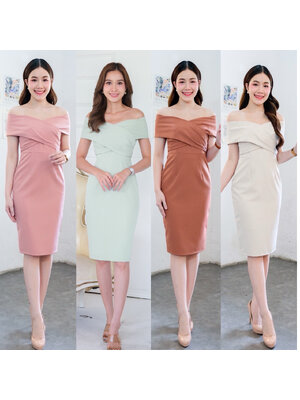 kudapy เดรสสั้นสีครีมเบจ/สีส้มอิฐ/สีชมพูเข้ม/สีเขียวมิ้นท์ เปิดบ่าแถบใหญ่ จับจีบข้างอก กระโปรงสอบ ผ่าหลัง