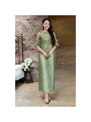 kudapy Setงาน 2ชิ้น (เสื้อ+กระโปรง) ชุดผ้าไหมอิตาลีทอสี่เส้นสีเขียว เสื้อตกแต่งด้วยลูกไม้ฝรั่งเศสทอปักลาย