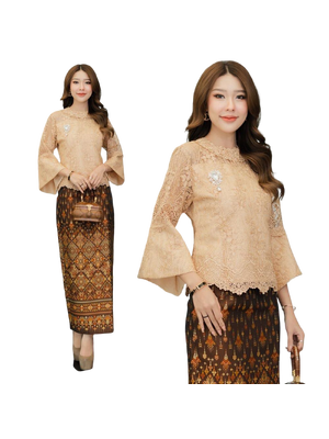 kudapy เสื้อลูกไม้แขนยาวสีทองคอกลม แขนกระดิ่งยาวสามส่วน ลูกไม้สามมิติ เอวเก็บทรงสวยมากค่ะ (เฉพาะเสื้อ)