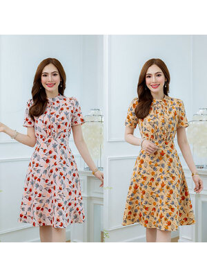 kudapy เดรสสั้นสีชมพูโอรส/สีชานม ชีลายดอก ผ้าคล้ายไหมอิตาลี่ ช่วงคอสูง เย็บจับจีบช่วงคอและเอวดูมีเลเยอร์