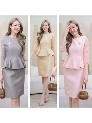 kudapy เดรสสั้นสีโอรส / สีทอง / สีเทา ติดกันงานผ้าไหม คอกลม แต่งแขนลูกไม้ผ้าฝ้ายแบบทอ ระบายช่วงเอวหน้าสั้นหลังยาว งานมีซับในพร้อมซิปซ่อนหลัง