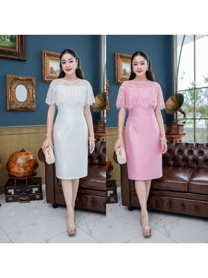 kudapy เดรสสั้นสีขาว/สีชมพุ ผ้าไหมอัดกาวทั้งชุด ดีไซน์คลุมไหล่ด้วยผ้าลูกไม้ฝรั่งเศส