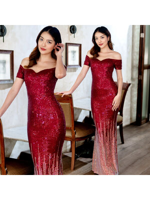 kudapy เดรสยาวสีแดง ทรงเปิดไหล่ เข้ารูปทรงสวย ผ้าปักเลื่อม แนวเรียบหรูสวยสง่าดูแพง ใส่ออกงานราตรี งานแต่งงานกลางคืน ชุดงานประกวด