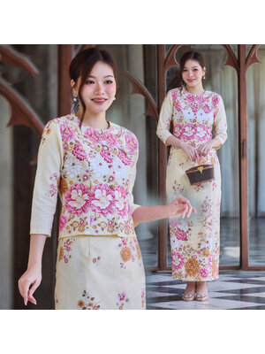 kudapyชุดเซ็ท เสื้อ+ผ้าถุง สีครีมอมเหลือง พิมพ์ลายผ้าปาเต๊ะ ผ้าไม่ยืดไม่หด อัดกาวทั้งชุด