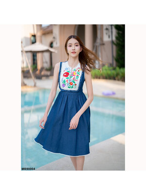 kudapy เดรสสั้นสีกรม แฟชั่น แม็กซี่เดรสยีนส์กระโปรงยาว อกปักลายดอกไม้