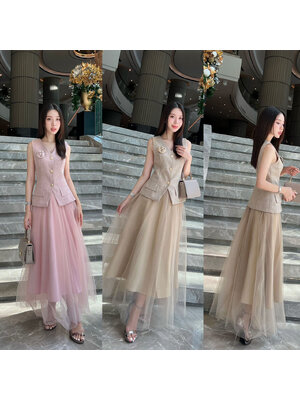 kudapy ชุดเซ็ทเสื้อแขนกุดทรงเข้ารูปแต่งกระดุมจริงสีทอง ตกแต่งกระเป๋าเสื้อให้ดูโดดเด่น(กระเป๋าหลอก)