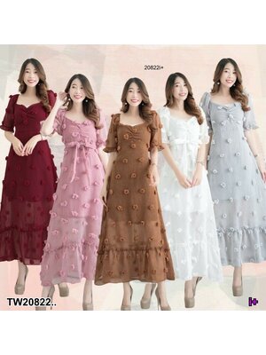 kudapy Maxi dress ซีทรูแต่งปอมๆแขนตุ๊กตา ตัดต่อย่นช่วงอกและตัดต่อย่นระบายชาย มีโบว์ผูกเอว