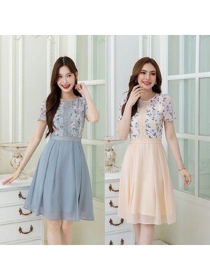 kudapy เดรสชีฟองลายดอกกระโปรงสีพื้น มึดีเทลแต่งลูกไม่รอบคอ อก และรอบขอบเอว ใส่สบาย