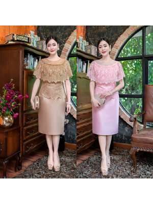 kudapy เดรสสั้น ผ้าไหมทรงสวย แต่งคลุมไหล่ระบายรอบตัวถึงด้านหลัง มีซับในทั้งชุด แต่งซิปหลัง