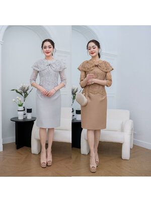 kudapy เดรสสั้นสีเงินซิลเวอร์/สีน้ำตาลทอง ผ้าไหม ดีไซน์แขนศอก คอกลมแต่งลูกไม้รอบคอหรูหรา ลูกไม้เย็บคลุมไหล่แต่งผูกอกเป็นโบว์สวย