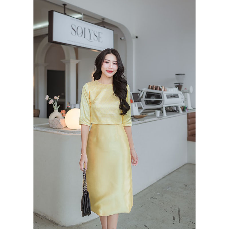 kudapy ชุดเซ็ท ผ้าลายไทยสีทอง แขนสามส่วน ใส่ออกงาน พิธีกร สวยดูดี