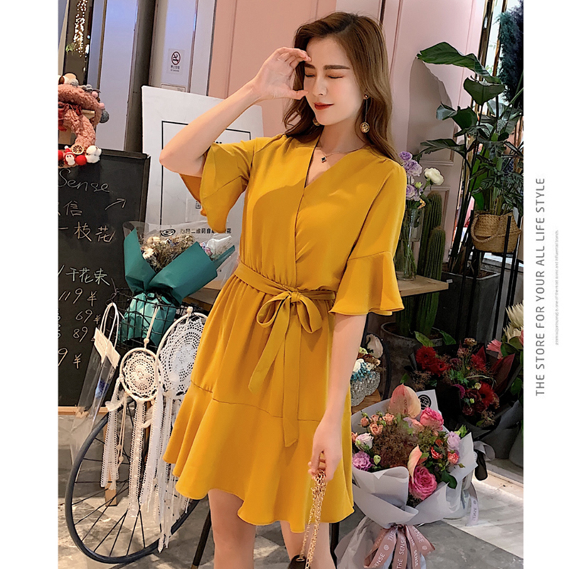 kudapy ชุดเดรสสีเหลือง ผ้าคอตตอนผสม คอวี แขนเสื้อทรงระบาย