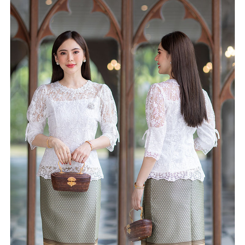 kudapy เสื้อสีดำ/สีทอง/สีม่วง/สีขาว ใช้ผ้าลูกไม้เนื้อนิ่มลวดลายสวยงาม แพทเทิลชุดทรงสวยตามแบบ ช่วงตัวเสื้อตกแต่งระบายทั้งด้านหน้าและด้านหลัง