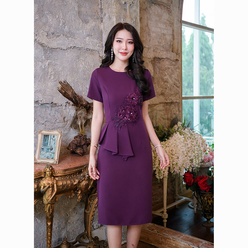 kudapy เดรสสั้นสีเทา/สีม่วง แบบสวยเก๋ สไตล์ทำงาน ลำลองได้ ดีเทลแต่งดอกไม้ประดับเพชรอะไหล่