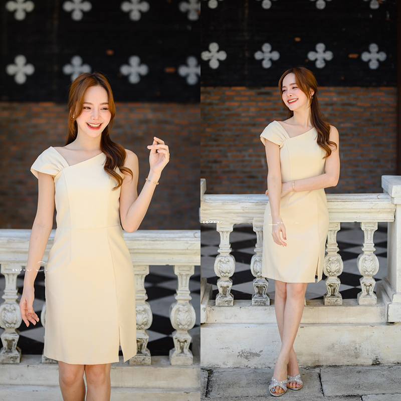 kudapy เดรสสั้นสีชมพู/สีครีม/สีเขียวมัทฉะ/สีแดง ดีไซน์ใหม่ของทางร้าน เก๋ๆ ชิคๆ ด้านนึงเป็นแขนกุดคอเฉียงลงมาที่อก แขนอีกข้างเป็นส่งกลีบบัวจับจีบนิดๆ