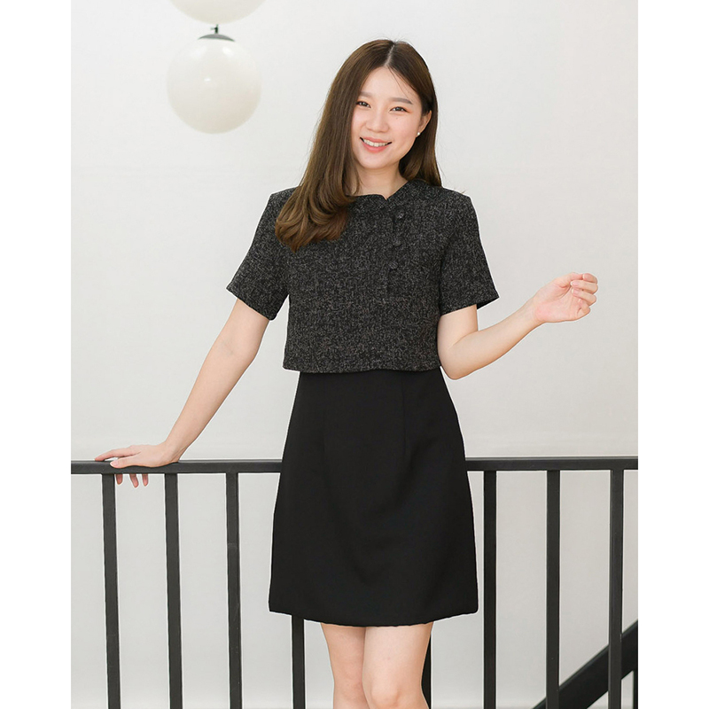 kudapy เดรสสั้นสีกรม/สีครีม/สีดำ ทรงเอ ซิปหลังใส่ง่าย ตัวเสื้อผ้าชาแนล คอจีนติดกระดุมปั๊มสามารถแกะได้จริง