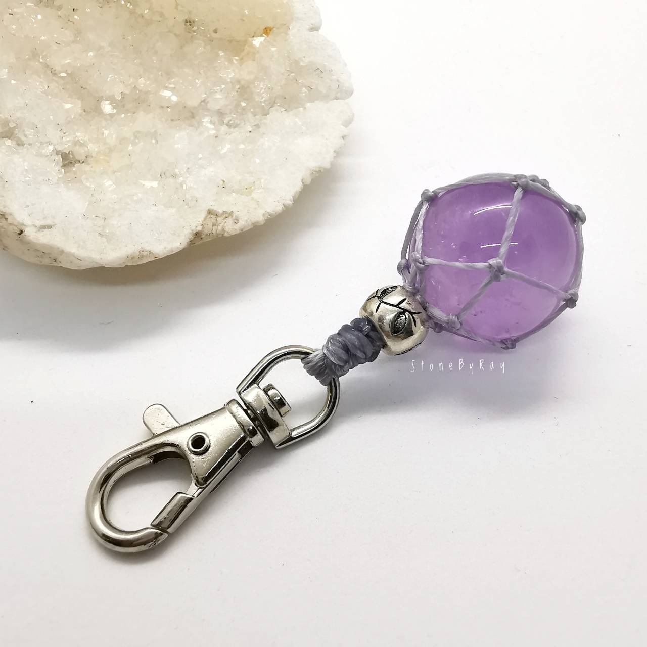 พวงกุญแจหินอเมทิสต์กลึงทรงกลม Amethyst