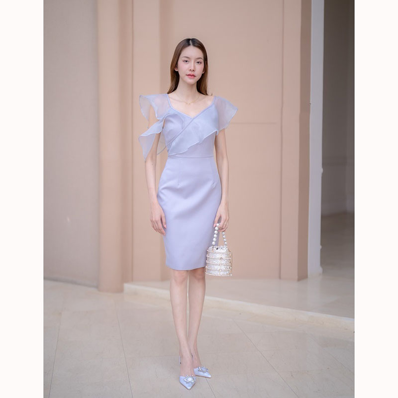 kudapy เดรสสั้ีนสีชมพู/สีเทา เปิดไหล่ระบาย เดรสใส่ออกงาน ใส่ทำงาน เบาสบาย สวยดูดีมาก