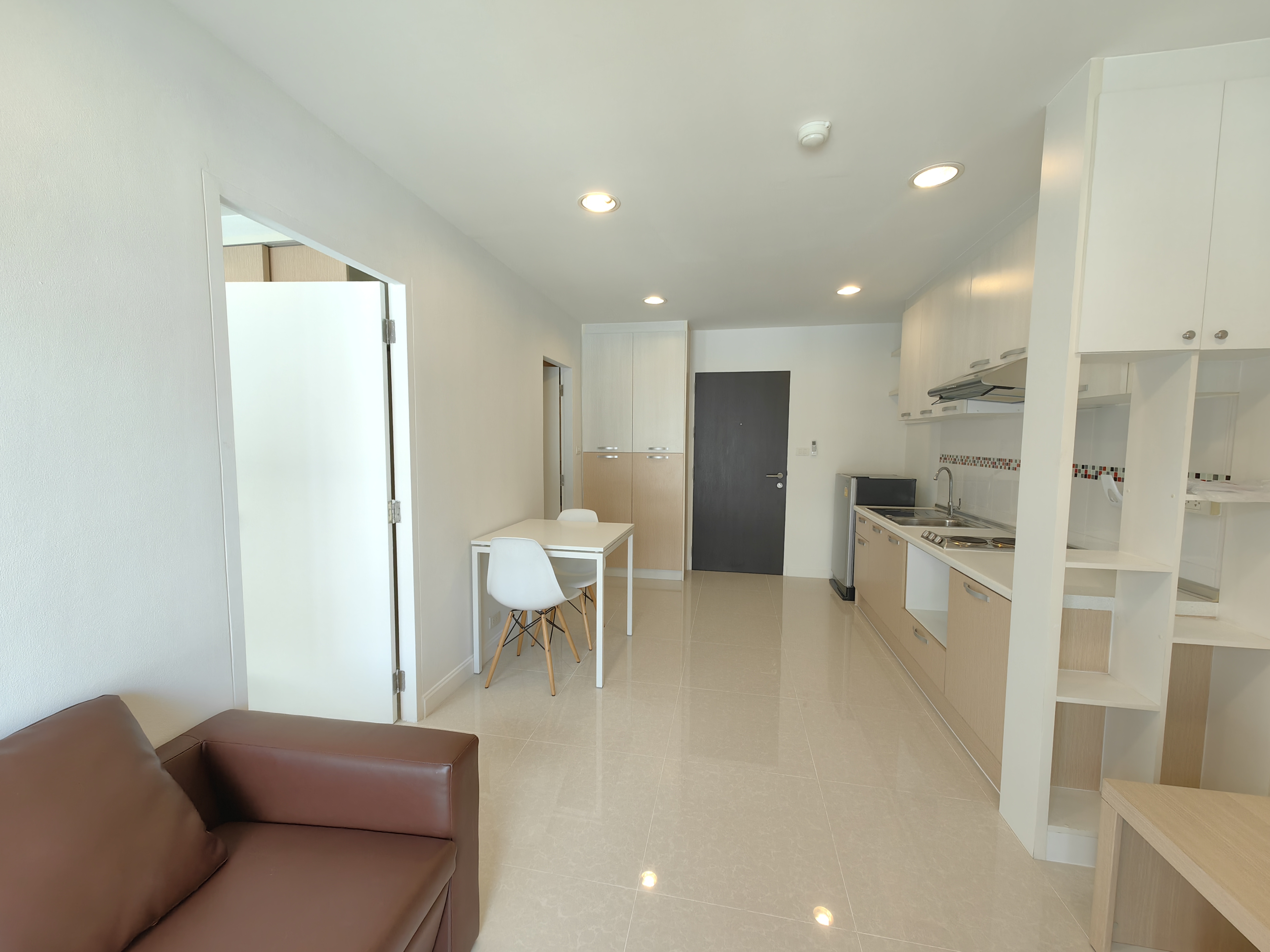 ❤️คอนโดหรูสาทรใกล้ IconSiam แลนด์มาร์คกรุงเทพ BTS กรุงธนบุรี 450 เมตร ตกแต่งพร้อมอยู่ เฟอร์นิเจอร์ครบ กู้เกินได้ ❤️Sathorn Condo near IconSiam, Bangkok Landmark, BTS Krung Thonburi 450 meters.