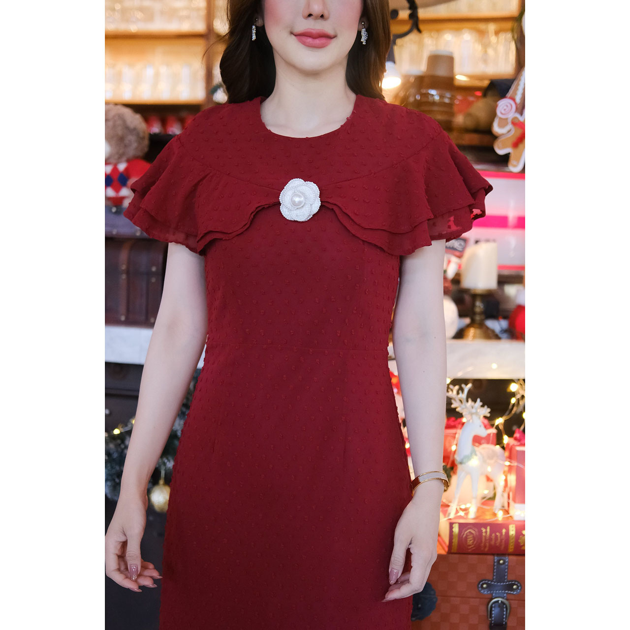 kudapy เดรสชีฟองอกระบาย ดีไซน์สวยดีเทลช่วงอกระบายวอลุ่มสองชั้น เนื้อผ้าเป็นชีฟองมีเทคเจอร์นูนเพิ่มความน่ารัก