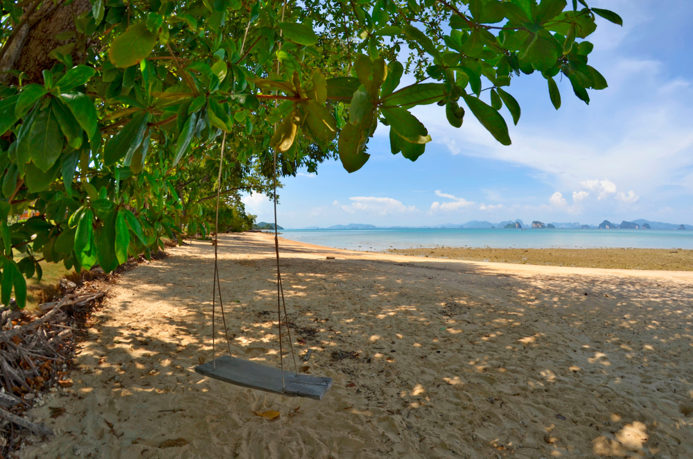 Town House 2bed1bath Phuket ตกแต่งใหม่ 090 9897810