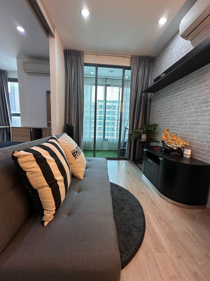 ให้เช่าคอนโด IDEO Q Chula - Samyan (ไอดีโอ คิว จุฬา - สามย่าน) - ตกแต่งเฟอร์ครบห้องสวยน่าอยู่มีเครื่องซักผ้า - การเดินทาง: MRT สามย่าน