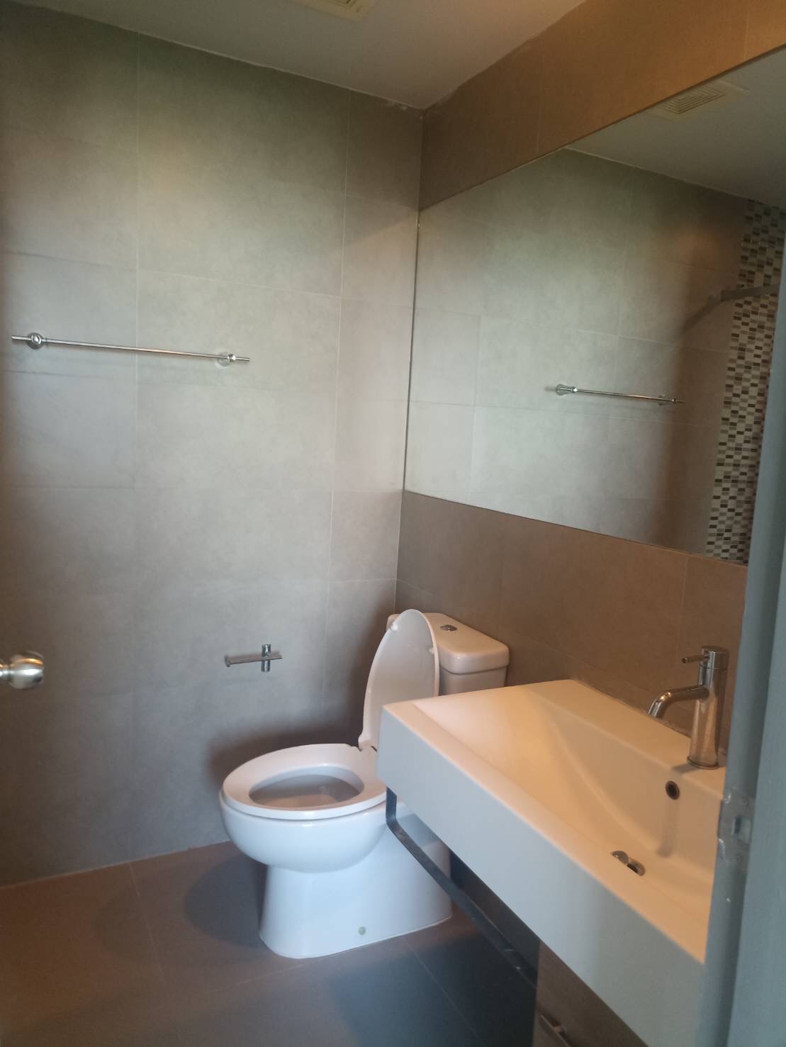 ให้เช่า Grene Chaengwattana (กรีเน่ แจ้งวัฒนะ) ชั้น12A พร้อมเข้าอยู่