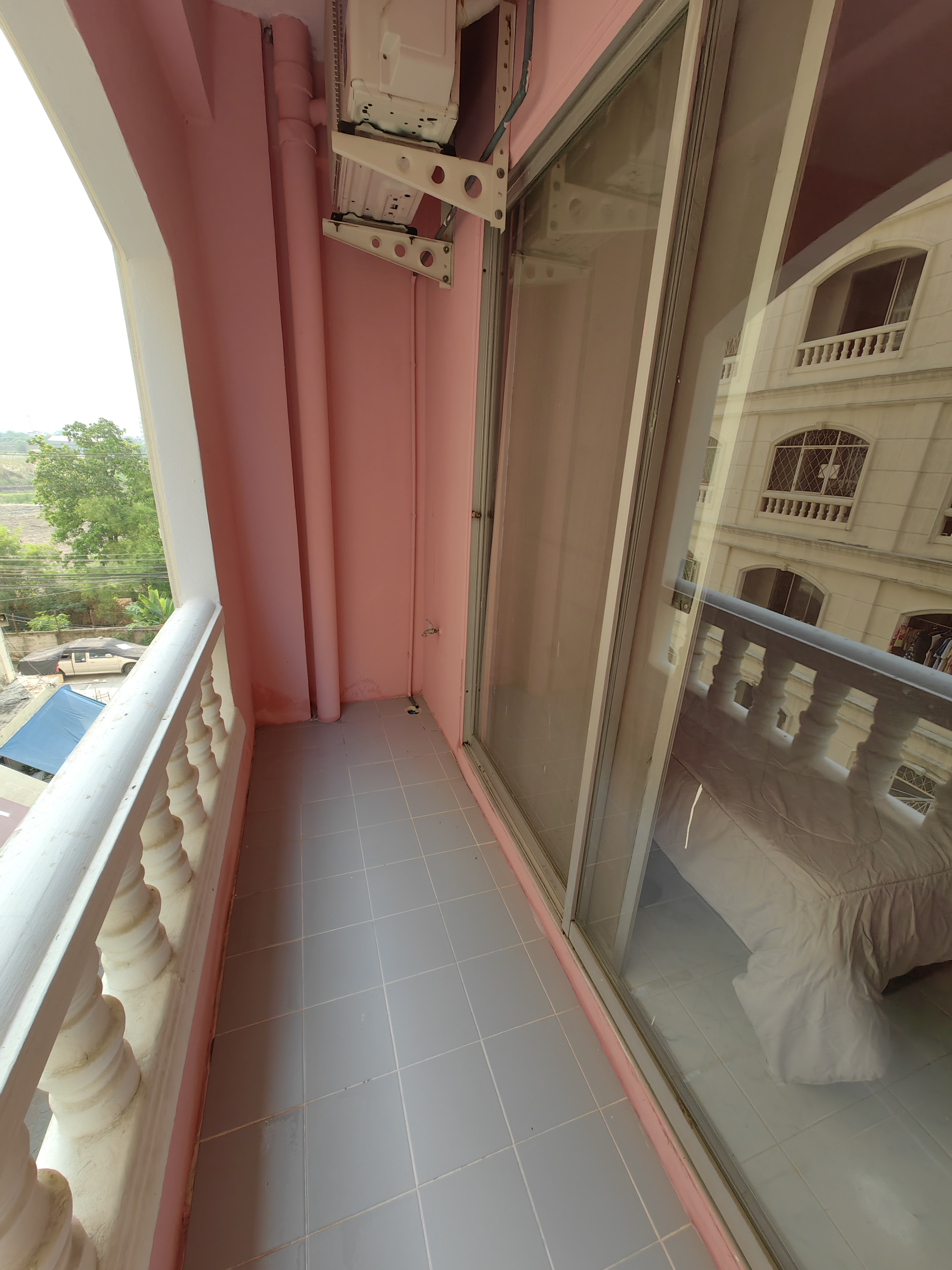 Nirun Residence 4Floor 25 sqm. Mega Bangna Ramkamheang2 Gemopolis 0909897810