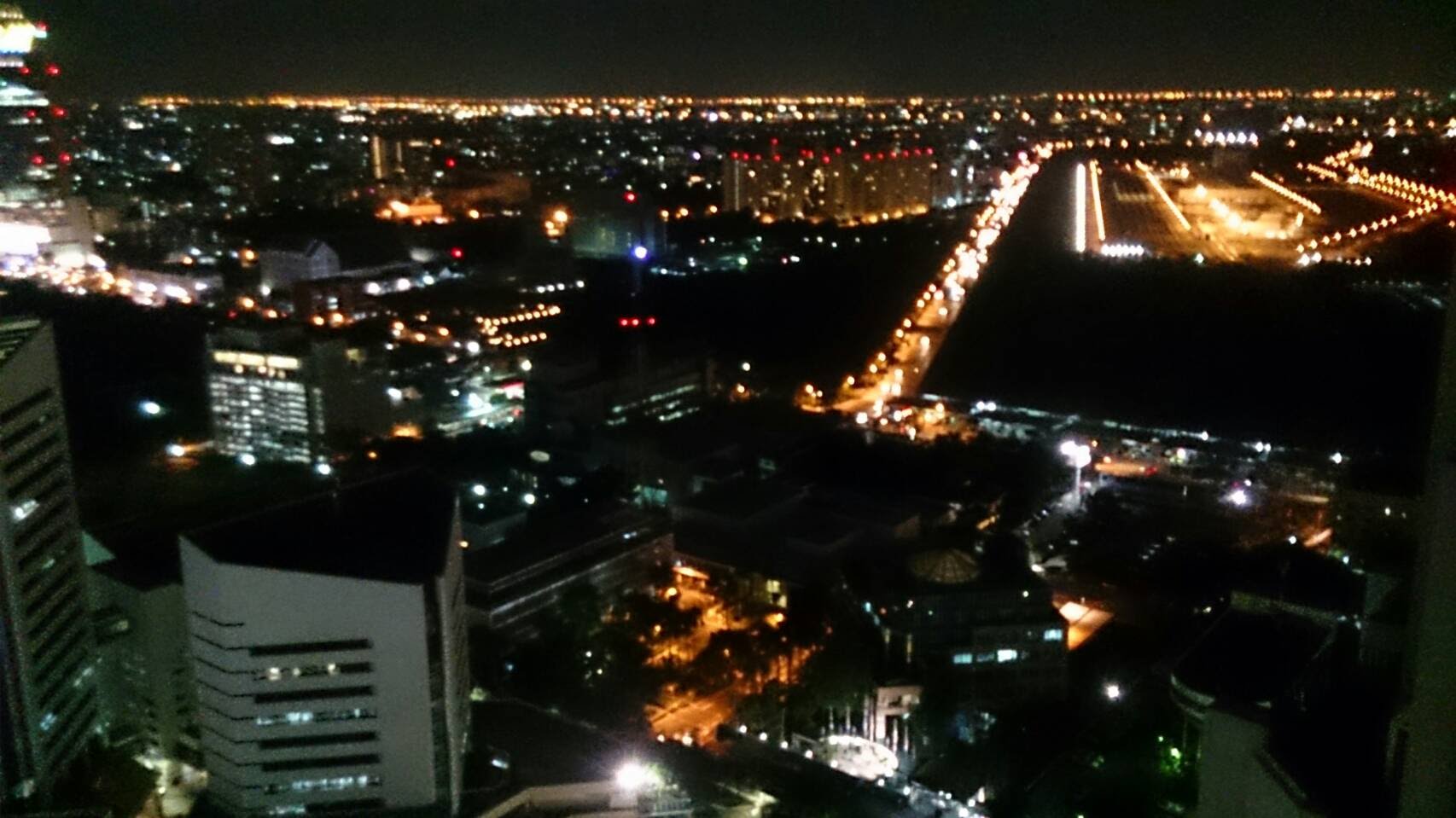 ขายคอนโด Belle Grand Rama 9 (Belle Avenue) high floor clear view all windows 2bd 1 bath