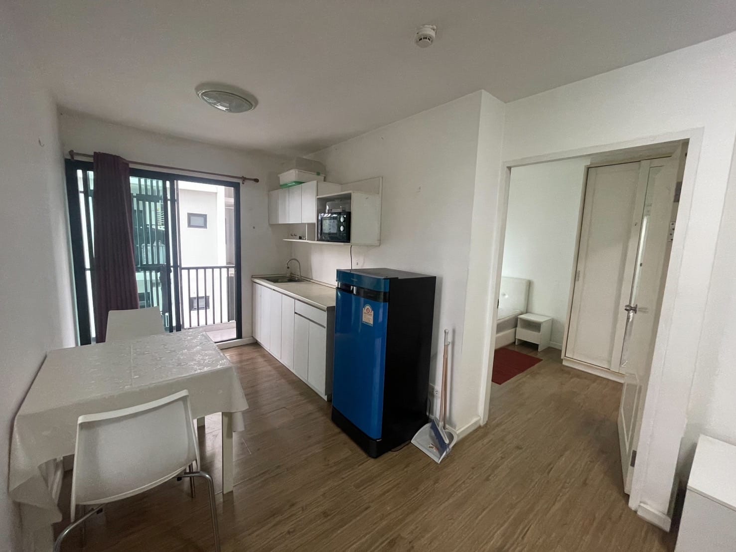 ปล่อยเช่าคอนโด iCondo Petchkasem 39 (ไอคอนโด เพชรเกษม39) - 2ห้องนอน 2ห้องน้ำ 1ห้องนั่งเล่น - ใกล้ MRT ภาษีเจริญ / ซีคอนบางแค - ขนาดห้อง 45 ตรม. ชั้น 3 จอดรถได้ 2 คัน