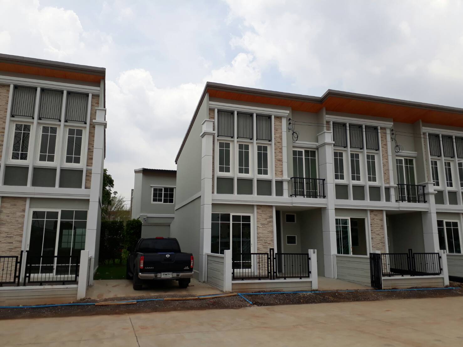 ขายใบจอง+ค่าทำสัญญาหมู่บ้านโกลเด้น ทาวน์ บางนา-สวนหลวงราคาสุดพิเศษ