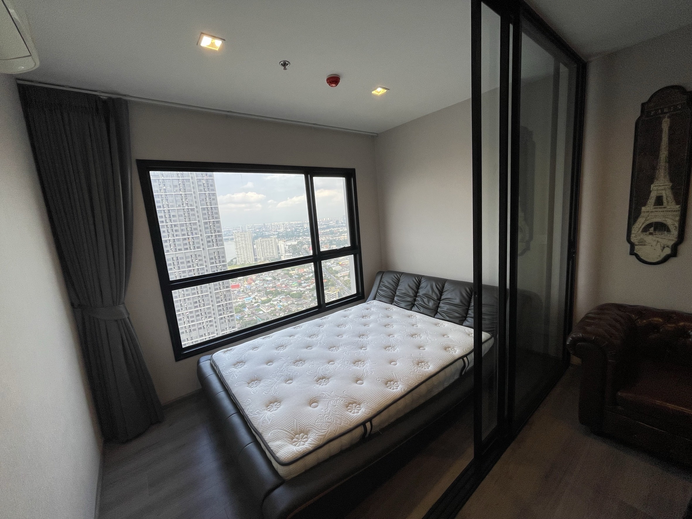 ให้เช่าห้องใหม่มือ1 คอนโด The Politan Rive (เดอะ โพลิแทน รีฟ) โซนพื้นที่ MRT พระนั่งเกล้า ห้องแบบ 1ห้องนอน / 1ห้องน้ำ / โซนครัวปิด