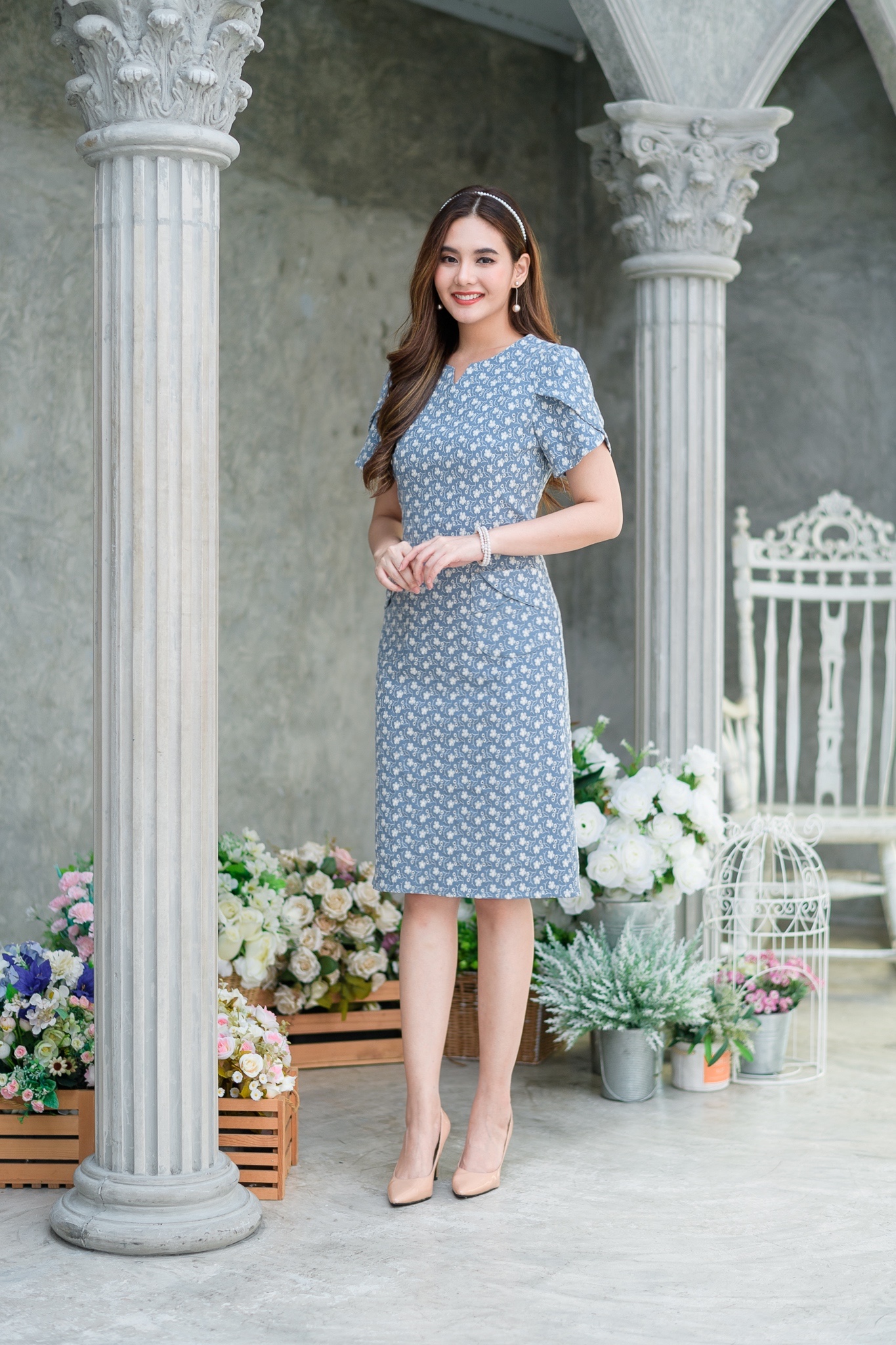 kudapy เดรสสั้นสีชมพูอมส้มปูน/สีเทา/ สีฟ้า มีกระเป๋า 2 ข้าง แต่งดีเทลที่แขน เนื้อผ้าจะค่อนข้างหนา