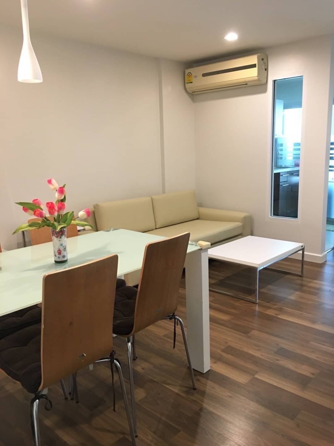 ให้เช่า The Room Sukhumvit 79 (เดอะ รูม สุขุมวิท 79) เฟอร์ครบพร้อมอยู่ ราคาต่อรองได้