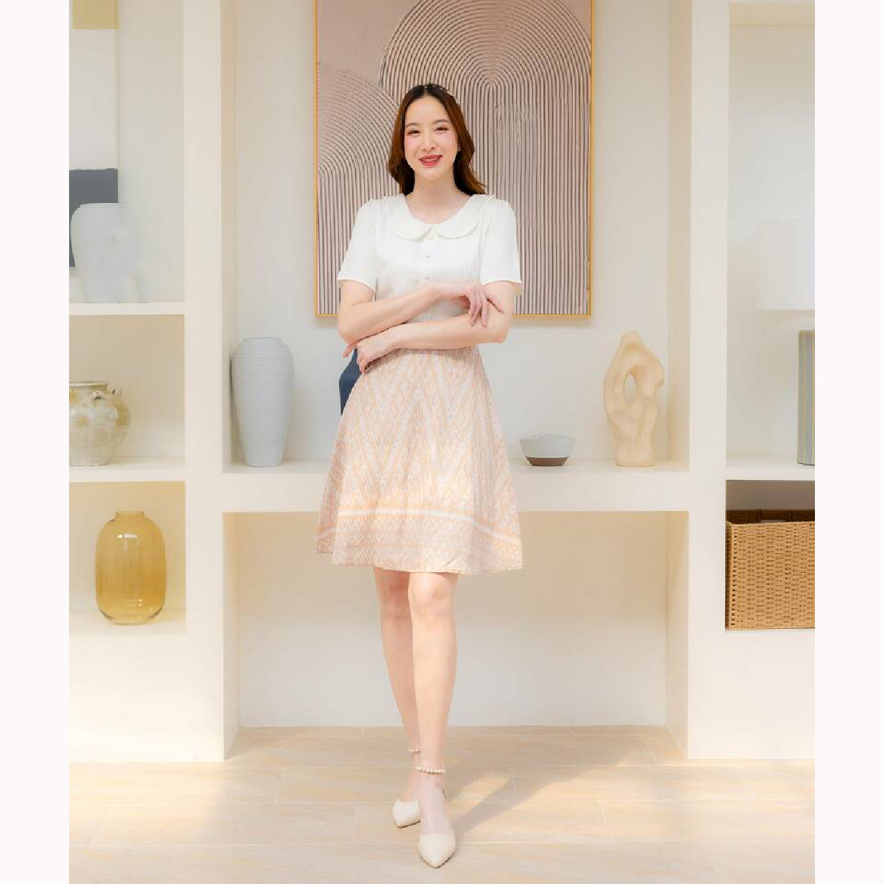 kudapy เดรสั้นสีชมพู/สีแดง/สีน้ำตาล/สีกรม คอปก งานกระดุมหน้า กระโปรงลายไทย งานสวยมากก แต่งขอบเอวใส่แล้วพรางหุ่น