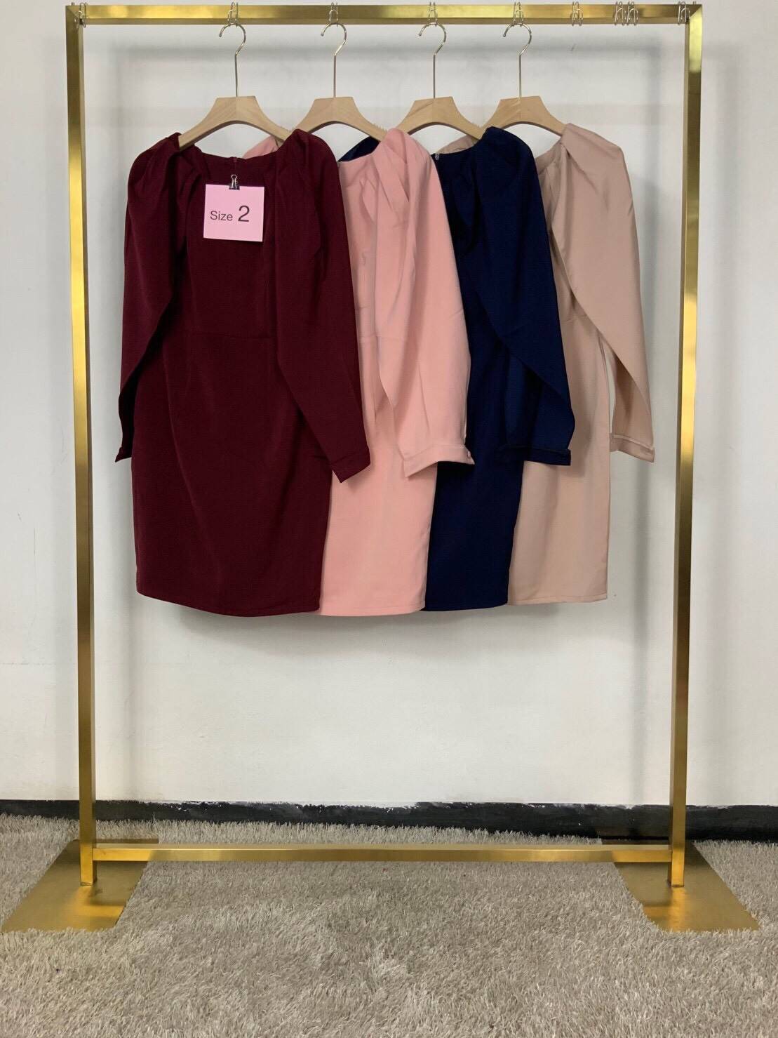 kudapy เดรสสั้นคอกลมแขนยาวผ่าแขนจากด้านในแขน สีกรมท่า ,สีแดงไวน์ ผ้าฮานาโกะยืดหยุ่นได้