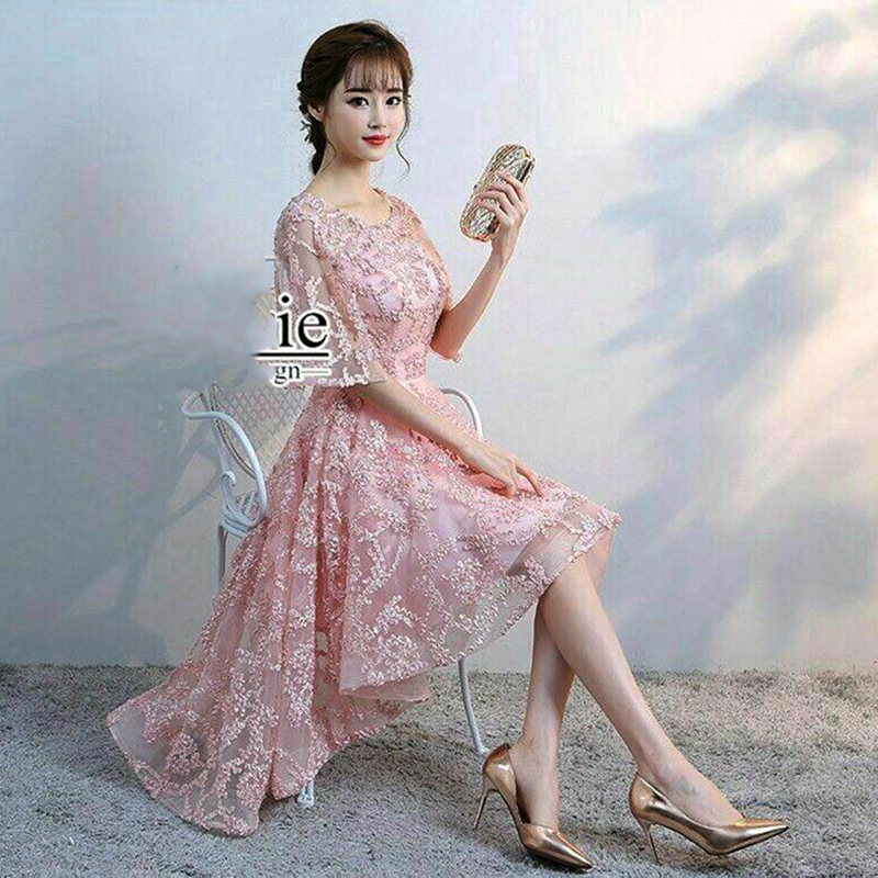 kudapy เดรสหน้าสั้นหลังยาวใส่ออกงานสีชมพู/สีครีมน้ำตาลทอง เดรสผ้าลุกไม้ปักเลี่อมแต่งดีเทลลวดลายตามแบบ