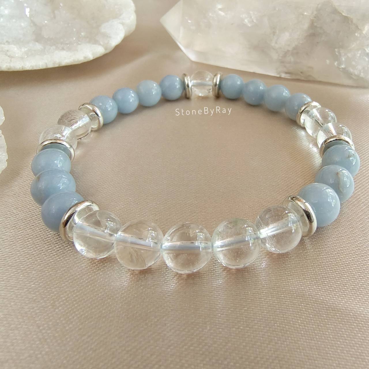 สร้อยข้อมือหินแองเจิลไลท์กับคริสตัลควอตซ์ Angelite