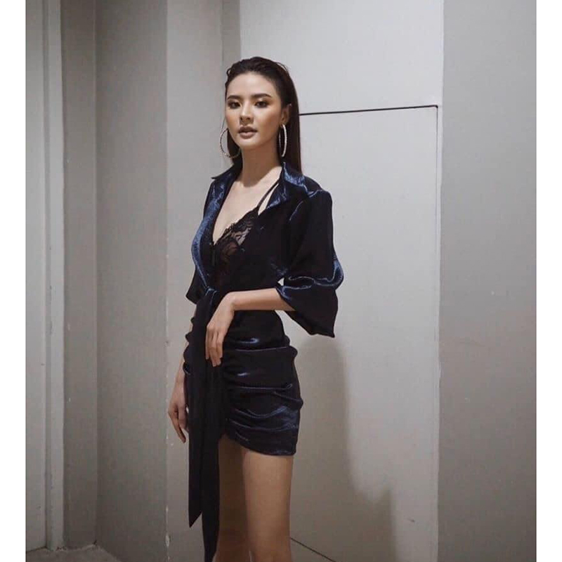 kudapy เดรสสั้นสีแดง/กรม ปกเชิ้ตคอวีแขนยาว เย็บจับทวิสตรงเอวใส่แล้วดูดีเซ็กซี่