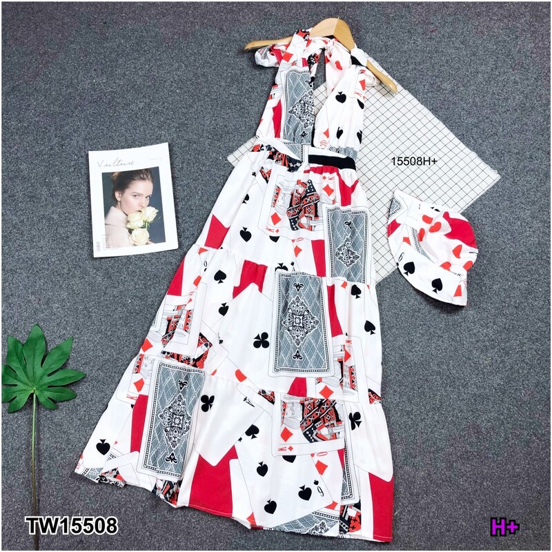 kudapy แม็กซี่เดรสคล้องคอผูกสีดำ สีแดง ผ้าไหมอิตาลี่ พิมลายไพ่ทั้งชุด เอวสม็อคหลัง