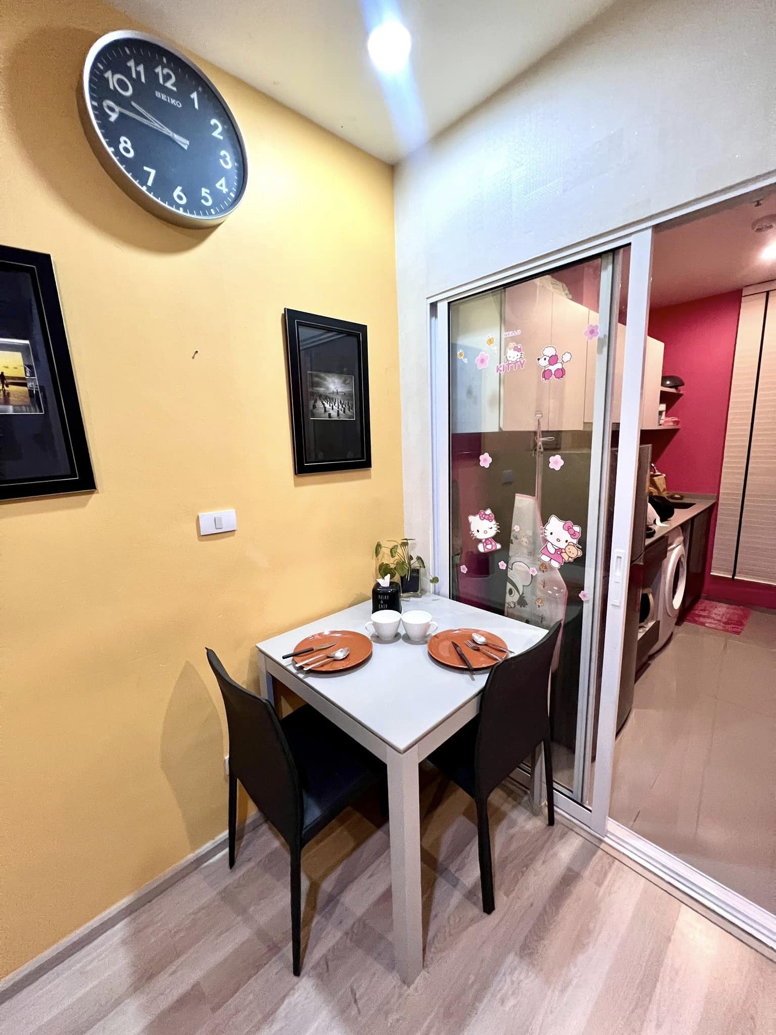 ปล่อยเช่าคอนโด Centric Ratchada-Huai Khwang (เซ็นทริค รัชดา-ห้วยขวาง) - 1ห้องนอน 1ห้องครัว 1ห้องน้ำ 1ห้องนั่งเล่น - ใกล้ MRT ห้วยขวาง - ขนาดห้อง 30 ตรม. ชั้น 17